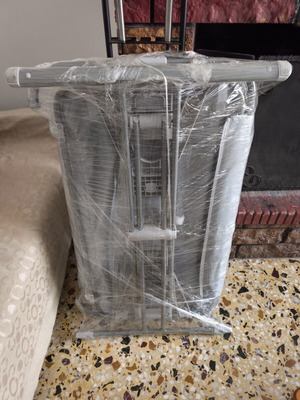 Hauck Face To Me 2 Melange Grey folding playpen with extra coconut mattress