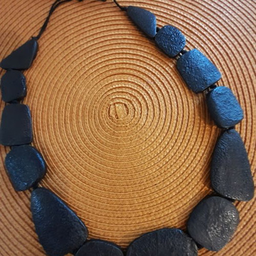 Hematite necklace like new, black and gray