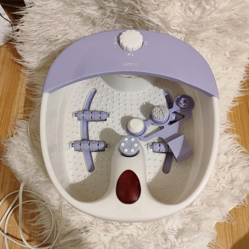 Sanitas spa foot bath like new with 3 attachments and 3 functions