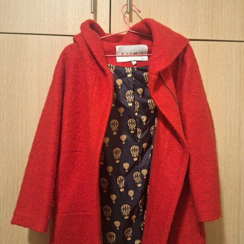 Kling jacket with hood like new, red size M