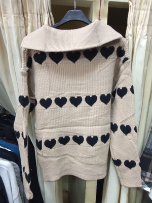Women's half-zip sweater with hearts new, one size