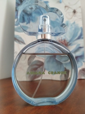 Ariana Grande Cloud Eau de Parfum 100ml σαν καινούργιο, σχεδόν γεμάτο