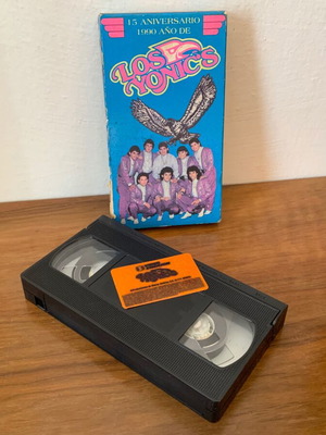 Los Yonic’s video cassette used