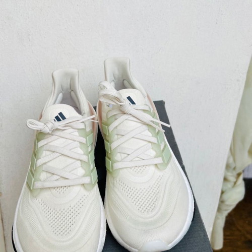 Adidas Performance Ultraboost Light Running Shoes new, size 41