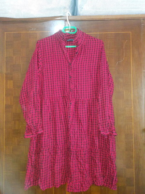 Dress red and black checkered used, size 44