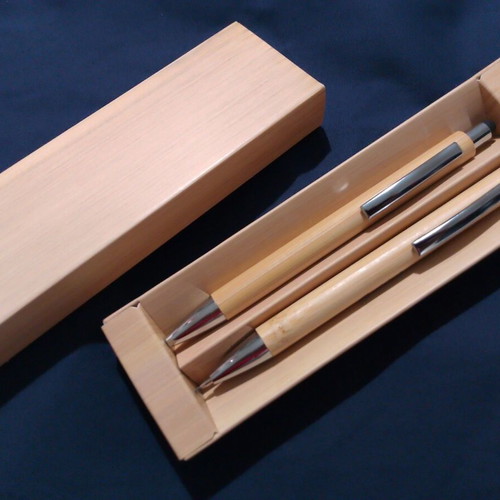 Pen and mechanical pencil set new, beige wood in box