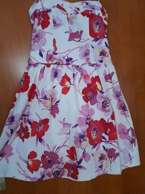 Strapless dress like new with pink and purple flowers size M