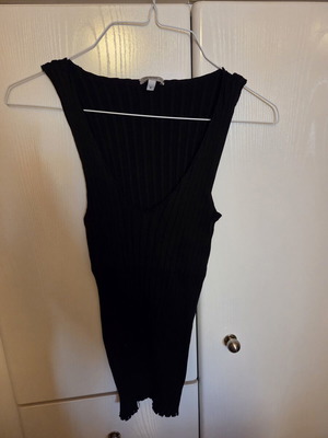Intimissimi sleeveless top black small used