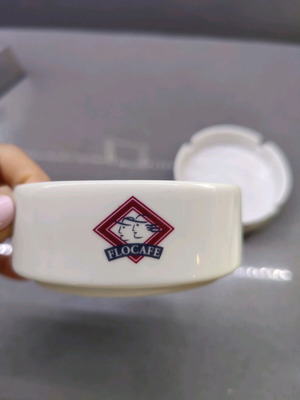 Flocafe ashtrays new set