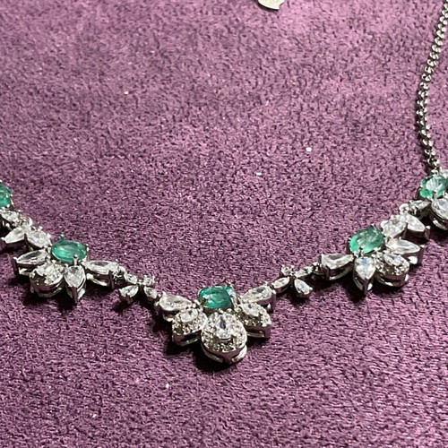 Silver necklace with natural emeralds and certificate of authenticity