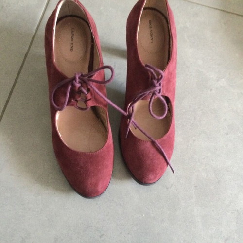Lands End suede lace-up burgundy pumps like new