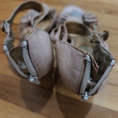Nine West women's pumps used, size 40, beige