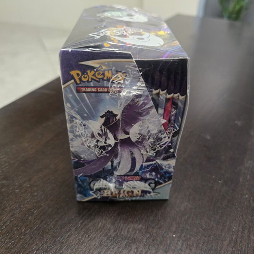 Chilling Reign Booster Box sealed