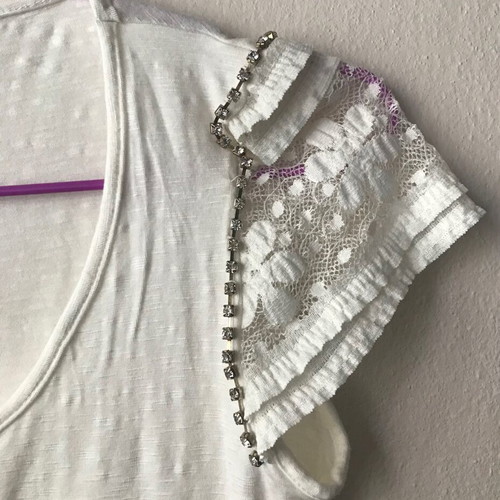 Ysatis blouse with lace and strass short sleeve in broken white like new