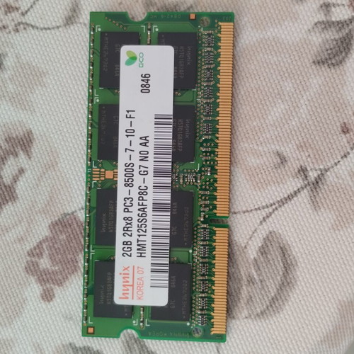 Hynix 2GB DDR3 1066MHz SO-DIMM RAM for laptop