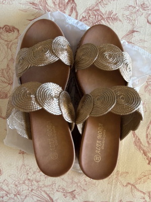 Platform sandals Alta Moda gold color size 38 like new, 8 cm heel