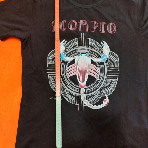 Set of 2 Scorpio T-shirts like new, size M, black and white