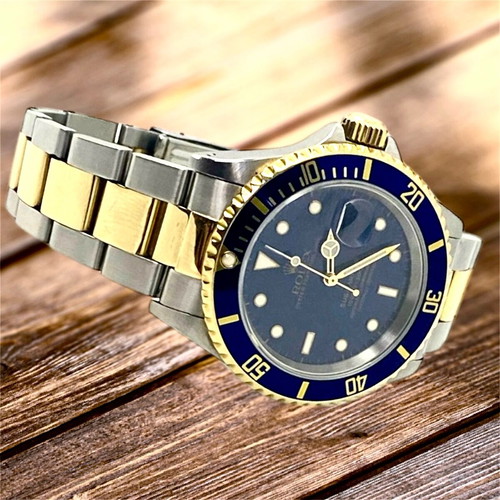 Rolex Submariner 3135 used with box and papers, like new condition