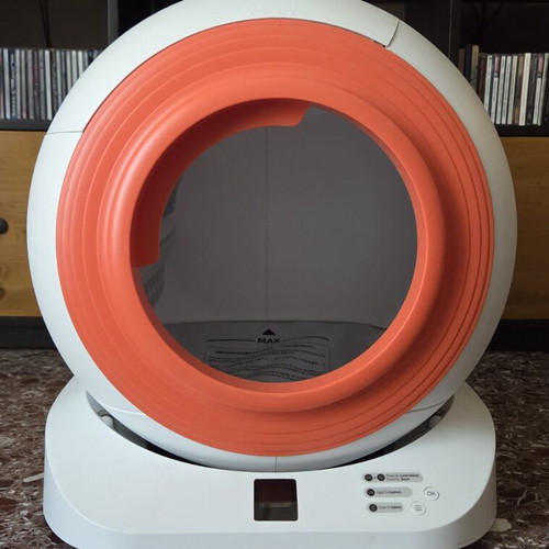 Q-Clean self-cleaning cat litter box with wifi and app, like new