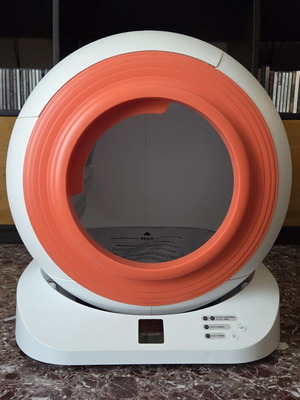 Q-Clean self-cleaning cat litter box with wifi and app, like new