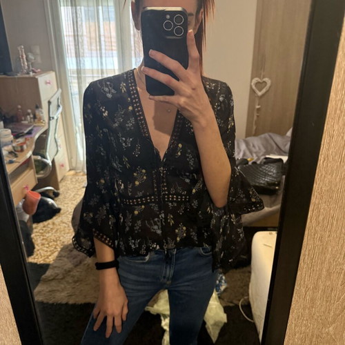 Floral blouse used with lace and back opening