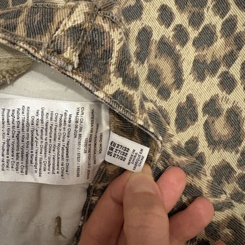 Animal Print Jeans Vero Moda like new, wide leg, high waist