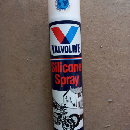 Vintage Valvoline silicone spray new, full bottle