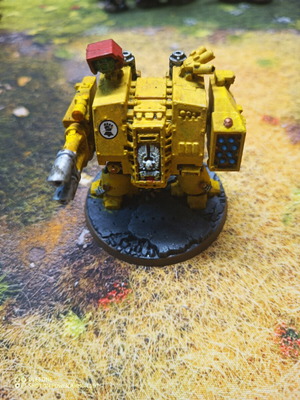 Space Marine Dreadnought Imperial Fists miniature