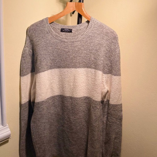 Long sweater Bershka in grey and white, like new