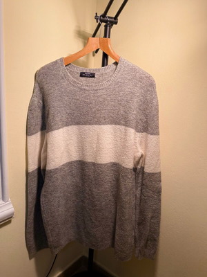 Long sweater Bershka in grey and white, like new