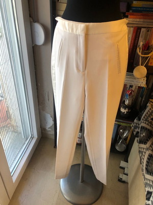 Zara off-white formal pants like new with satin details