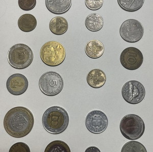 211 συλλεκτικά Ελληνικά και ξένα νομίσματα
