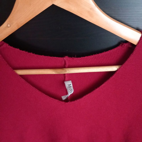 Lightweight women's sweater like new, burgundy, size XL