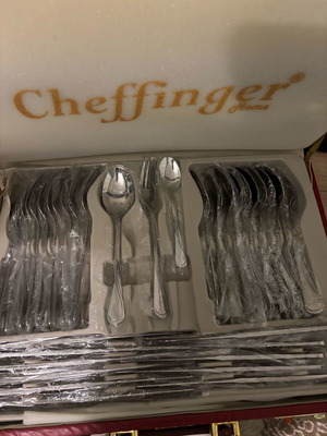 Комплект прибори Cheffinger от неръждаема стомана нов с калъф