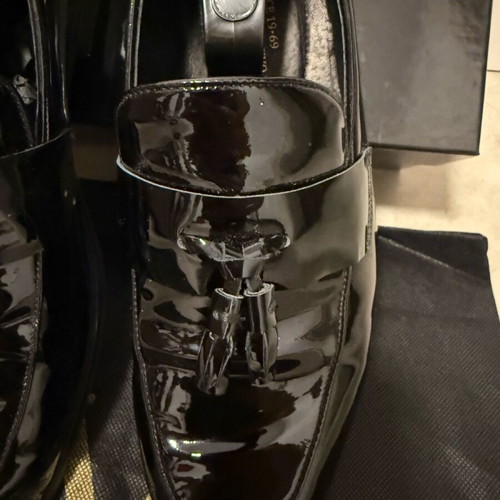 V 19.69 Italia men's black patent leather shoes with gift belt