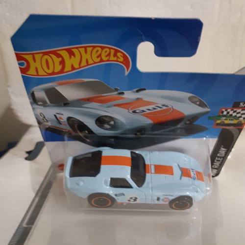 Ford Classic Racing Model Cars Pack of 2 new
