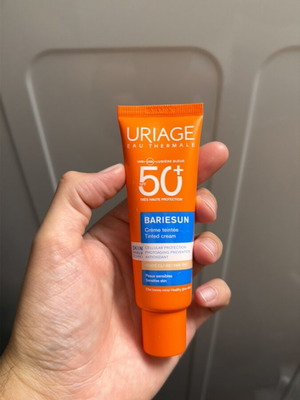 Uriage Bariesun SPF 50 tinted cream light color new