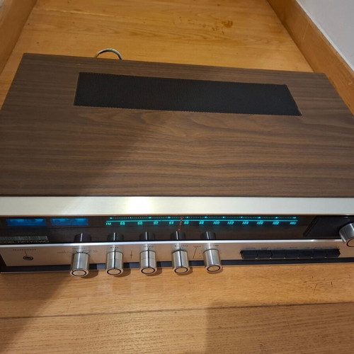 KLH Receiver Model 52 μεταχειρισμένος vintage ενισχυτής Hi-Fi με ξύλινη επένδυση
