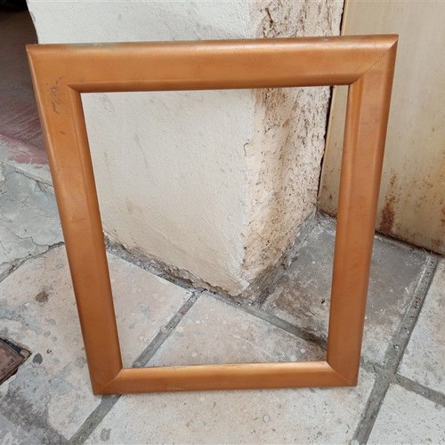 Κορνίζα ξύλινη μεταχειρισμένη 62x77 cm