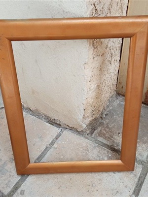 Κορνίζα ξύλινη μεταχειρισμένη 62x77 cm