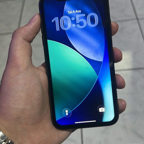 iPhone 11 used with cracked screen, 128GB, 87% battery health