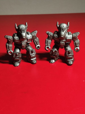 Teratomachoi 2 used silver figures together