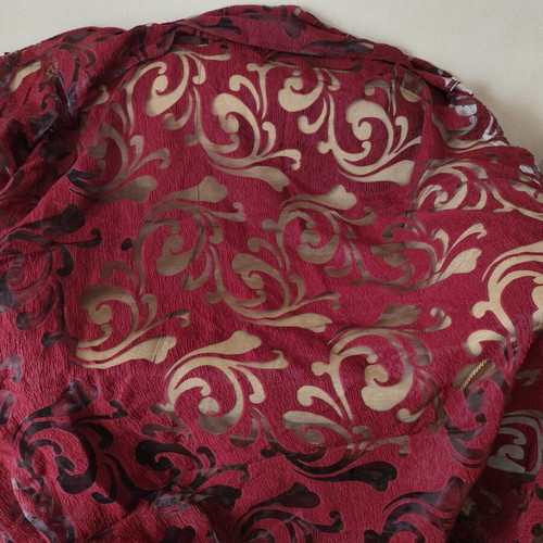 Bordeaux curtain like new with polyester design 2.77×2.77