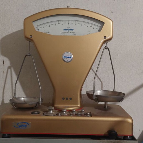 Arno Mechanical Precision Table Scale used