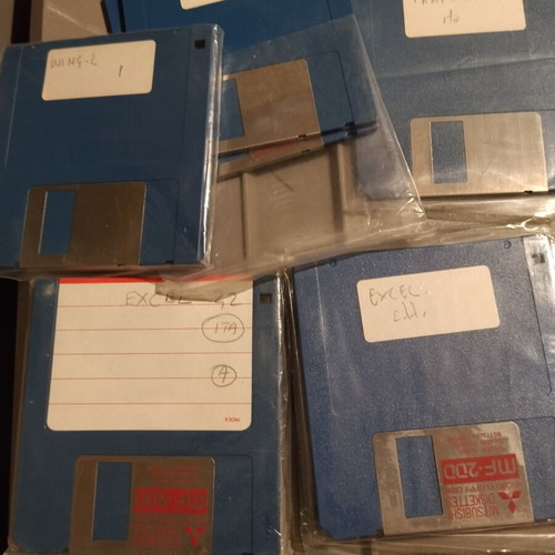 Vintage Apple Macintosh Software Library with 200+ 3.5" Floppy Disks in 2 Posso Drawers used