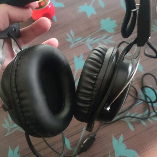 Gaming headphones new, unused without box