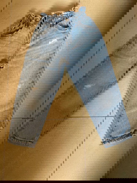 Jeans Zara 3-4 ετών 104 εκατοστά με σκισίματα καινουργιο