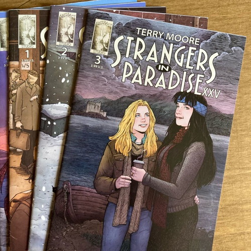 Strangers In Paradise XXV 5 issues like new, English, black and white