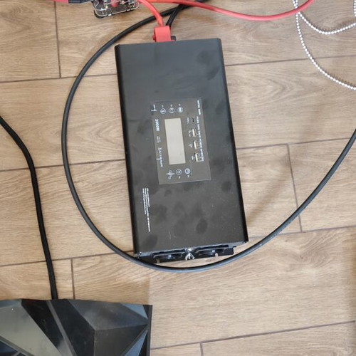 Dattouboss 12.8v 100ah Inverter 2000watt Easun 60 A New
