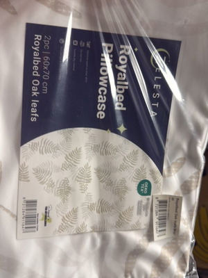 Zelesta washable duvet with tuck-in strip and pillowcase new